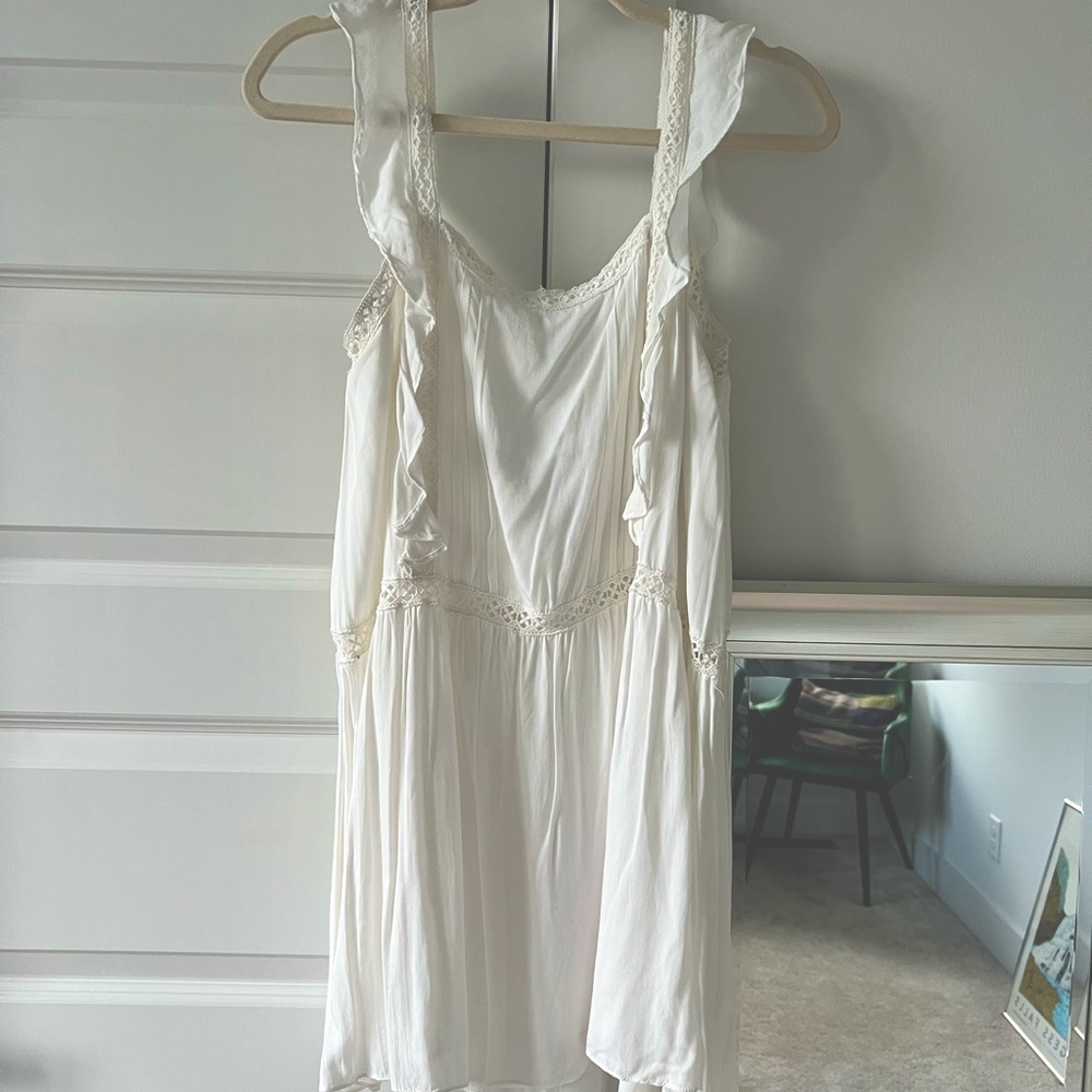 Sweet Pot White Ruffle & Lace Mini Dress – Size 10
